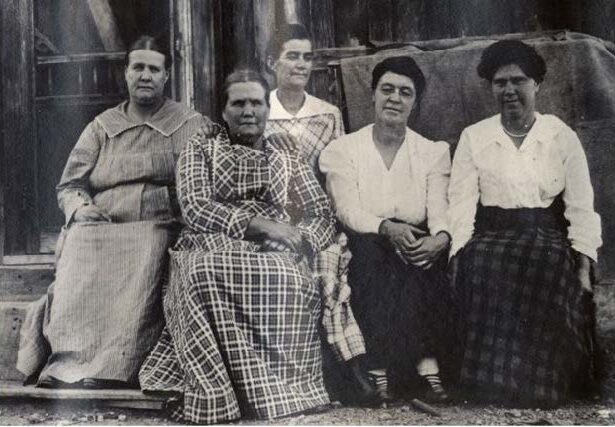 The Craw sisters of Pioche.